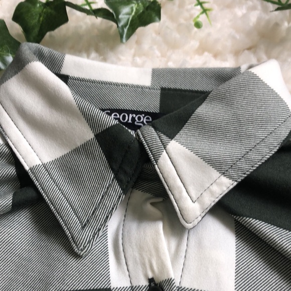 Green & White Plaid Flannel Button Up - Picture 3 of 6